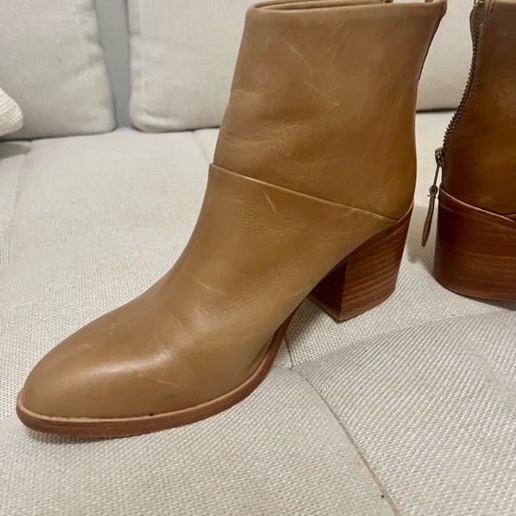 Nisolo Dari Boot - Almond Leather - Picture 8 of 9